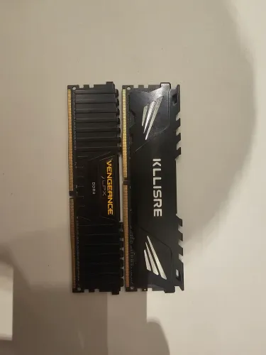 Kit 2x Memória RAM DDR4 4GB - Corsair Vengeance + Kllisre 8GB