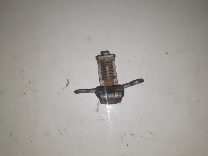 Fechadura Interna Tampa Caçamba Amarok 10/13