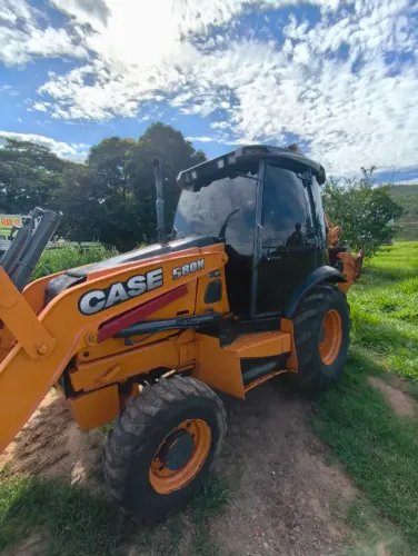 Retro Escavadeira Case 580N 2013 Gabinada