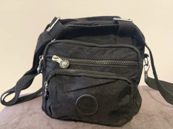 Bolsa preta transversal 