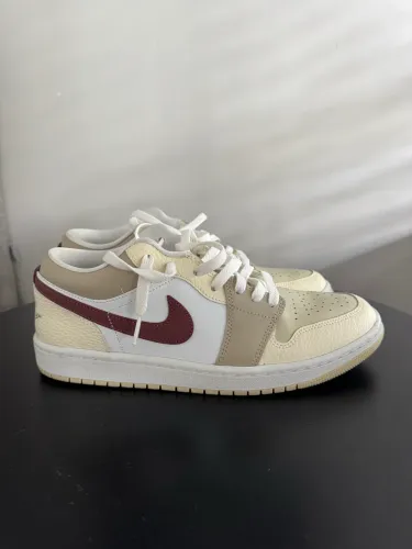 Tênis Nike Air Jordan 1 low - tam 41, original, novíssimo e pouco usado