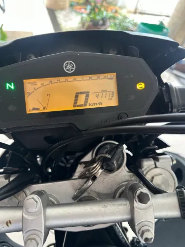 Vendo Lander 250 2022 preta, super conservada 