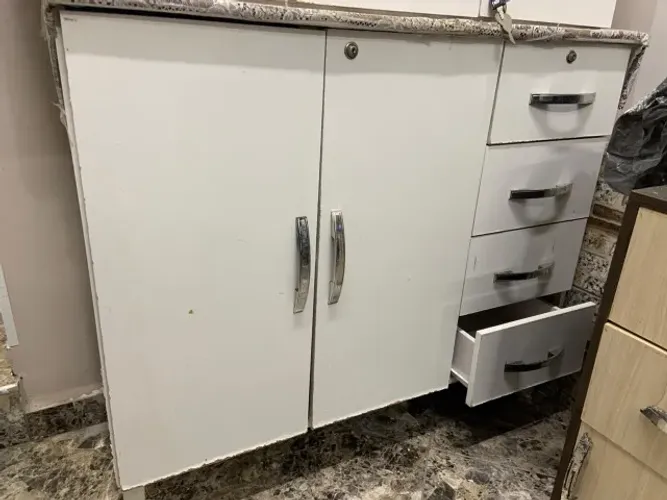 Armário Multiusos / Balcão Branco (2 Portas e 4 Gavetas)