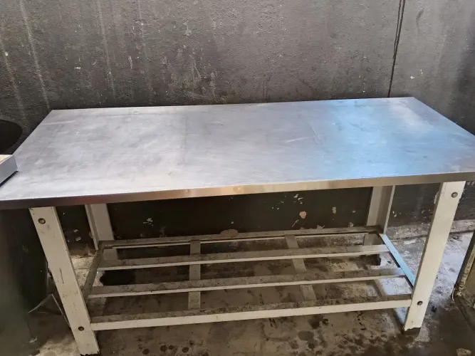 Mesa de inox
