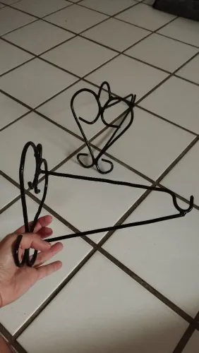 VENDO DOIS SUPORTES PARA PLANTAS