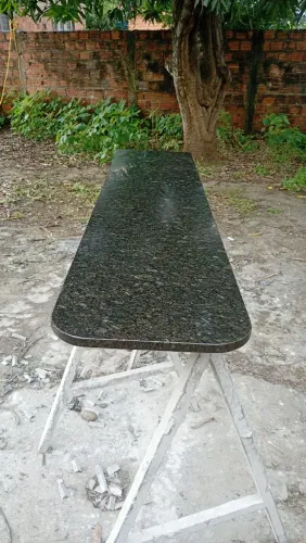 Balcão americano acabamento simples medida 1,60 por 0,40 no valor de 360 faço entrega