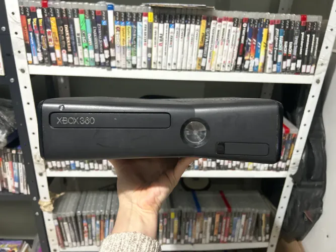 Xbox 360 slim com defeito - somente console