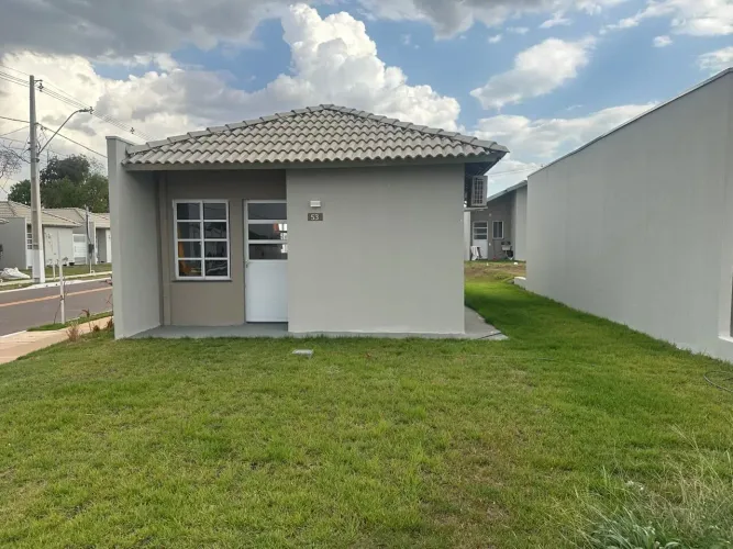 CASA MOBILIADA À VENDA OU LOCAÇÃO NO CONDOMÍNIO PARQUE DO CERRADO JATOBÁ