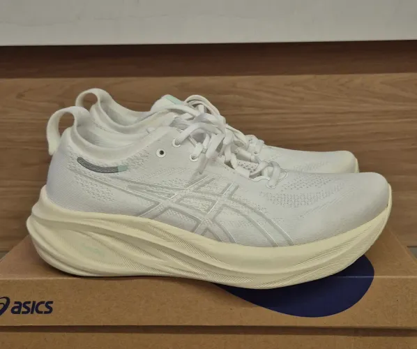 Tênis Asics Nimbus 26