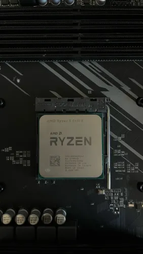 AMD Ryzen 5 5600x