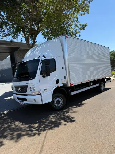 Frete Caminhão baú grande 6.20