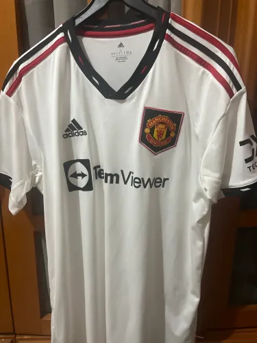 Camisa Manchester United away 22/23