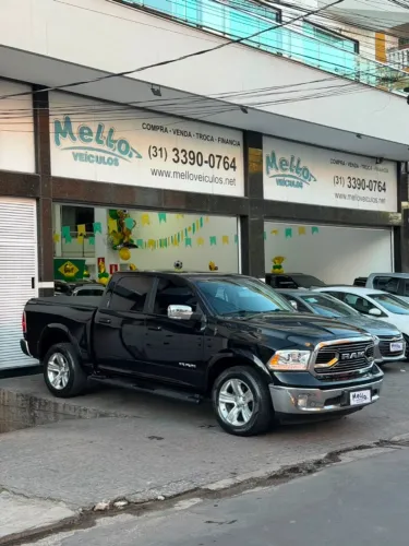 Ram Classic Laramie 5.7 V8 16V Gasolina 4X4 Aut. 2022