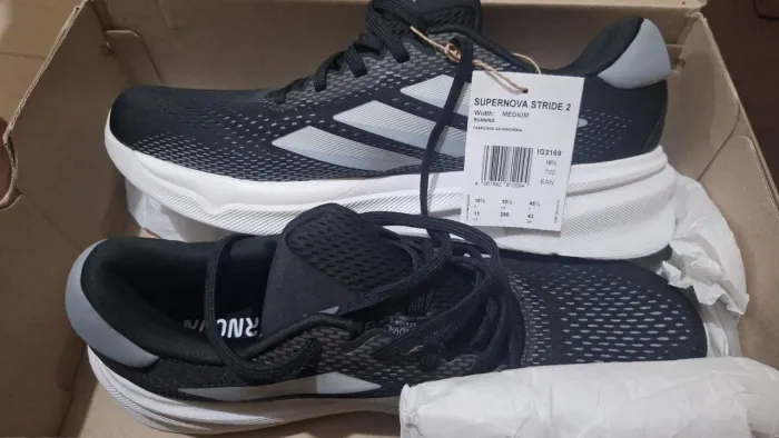 Tênis Adidas