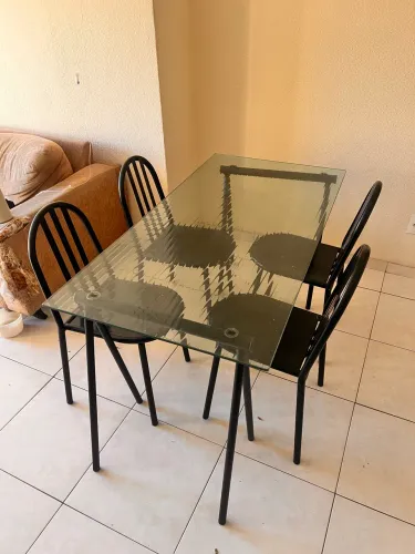 Jogo de mesa e cadeira estilo industrial