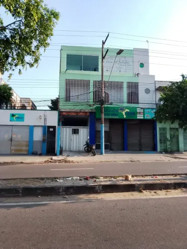 predio comercial na raiz