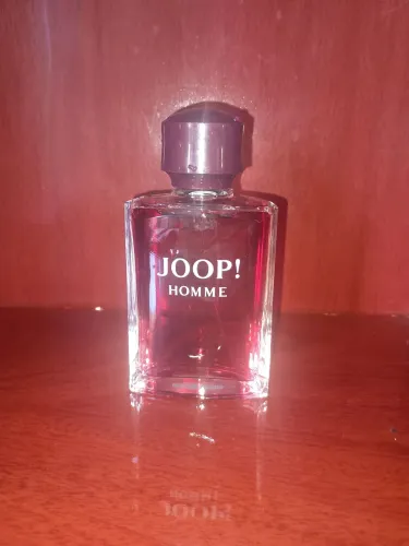 Perfume novinho, fragrância clássica francesa.