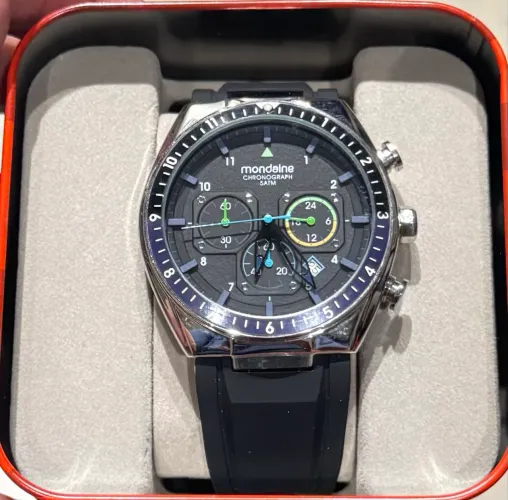 Relógio Mondaine Cronógrafo Quartz novo.