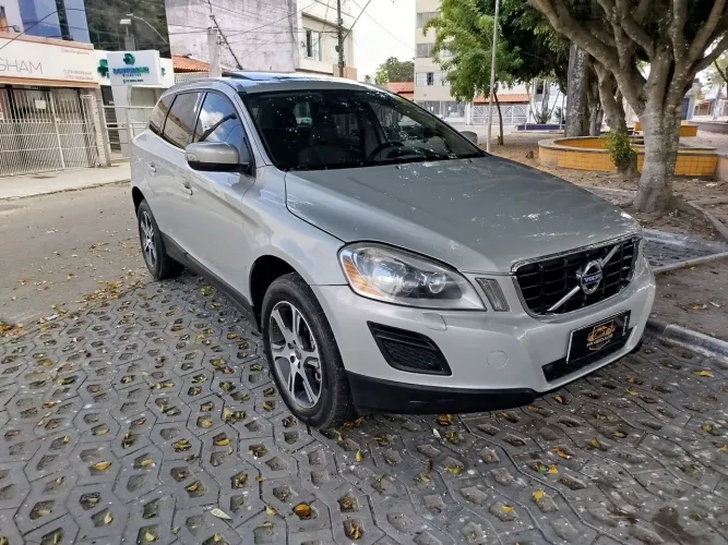 Volvo XC-60 XC 60 D-5 Momentum 2.0 AWD Diesel 5P 2012