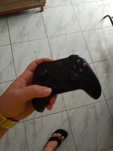 Controle do Xbox one semi novo