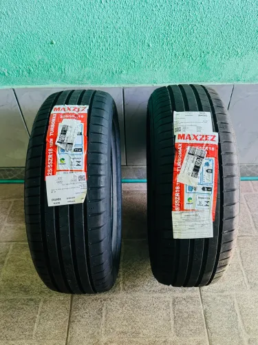 Par de pneus 225/55 aro 18 Turbomax