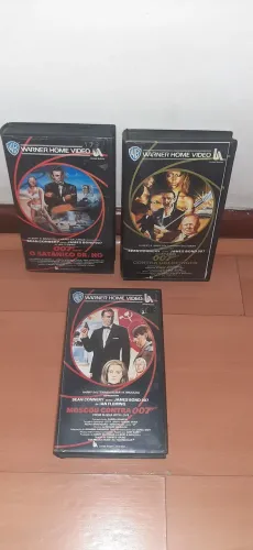 03 fitas Vhs do 007