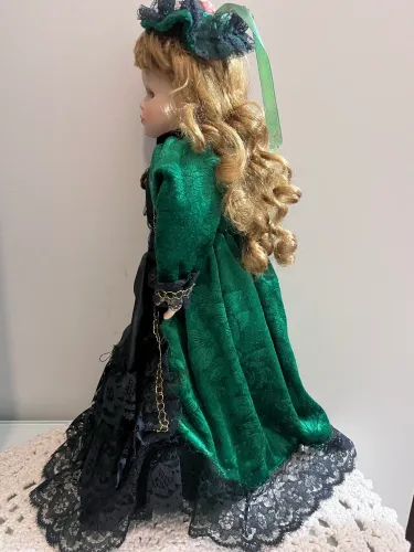 Boneca porcelana 45cm
