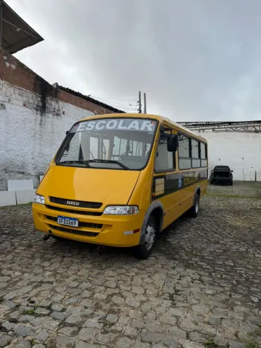 Microônibus Iveco City class 70c16