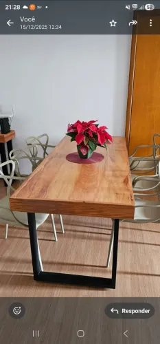 Mesa de tábua com pé industrial: tamanho 1,80x80x80