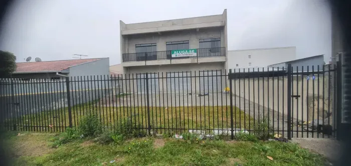 Ponto comercial com 200m² - Bairro Cajuru - Curitiba - PR