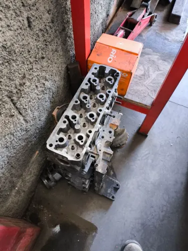 Bloco motor , pistões, cabeçote e virabrequim  Corsa Montana 05 1.8 sedã.