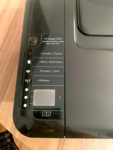 HP Deskjet 3050 J610a* - multifuncional imprime, escaneia e copia. Modelo de 2011.