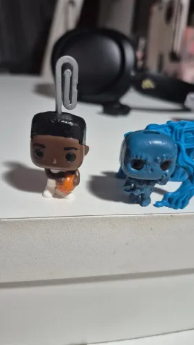 kinder joy stranger things vão os 2 da foto