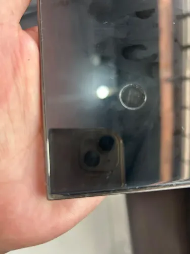 S24 ultra 1 Tb com pequena avaria no vidro