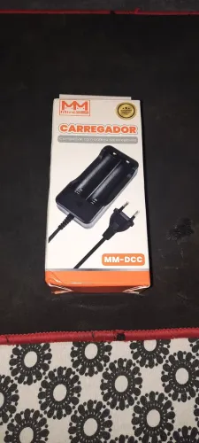 Carregador para baterias 18650