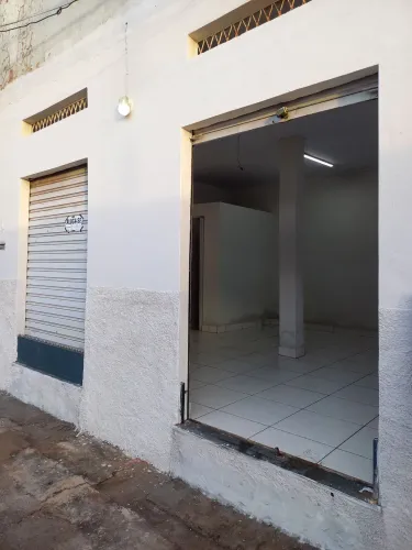 Alugo ponto comercial!  Ótima  localização! * 