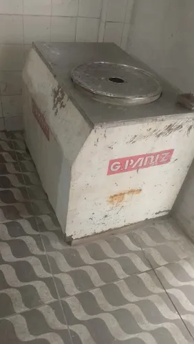 Vendo essa masseira de pão 25 kilos.