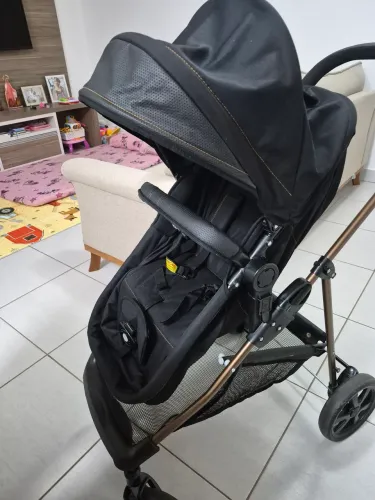 Carrinho de Passeio Galzerano Napoli Trio Travel System 3 em 1 Preto e Cobre
