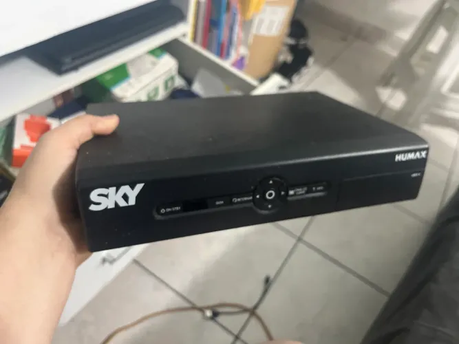Aparelho SKY HUMAX