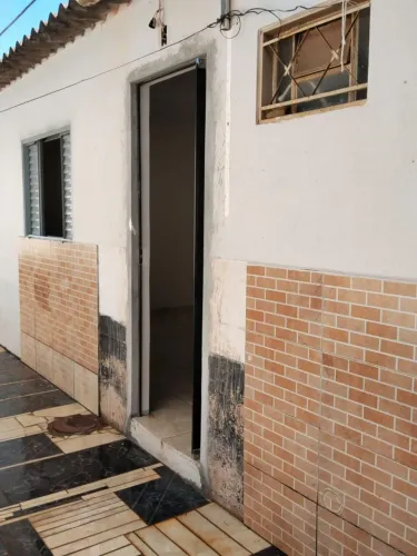 Alugo kitnets em frente a prefeitura