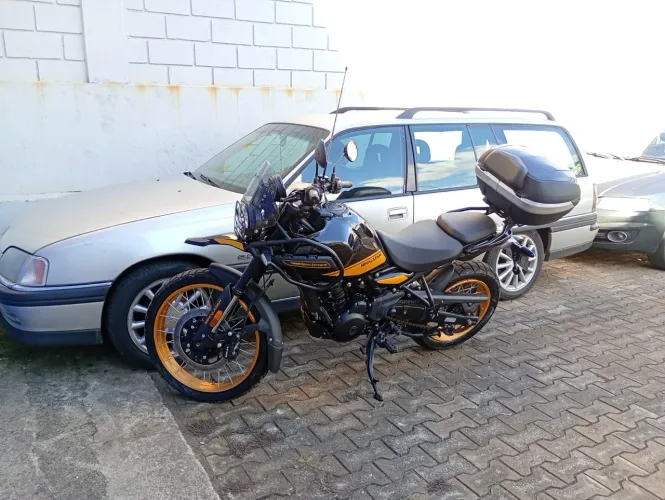 Himalayan 450 novíssima pneus sem câmara único dono