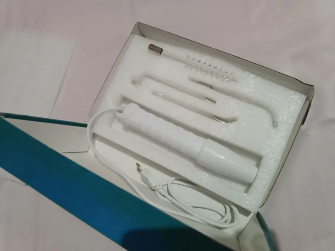 Kit ultrassonico para massagem capilar e cauterização de pele.
