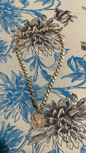Cordão de moeda antiga banhada a ouro