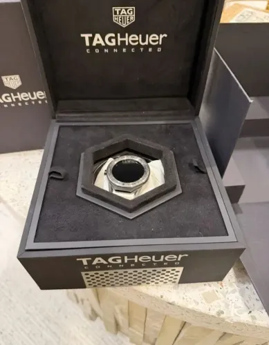 Smartwatch TAG Heuer connected Modular Titanium 41mm