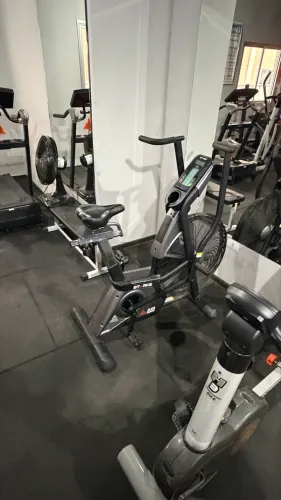 AirBike Starke Profissional - Excelente Estado - CrossFit / HIIT