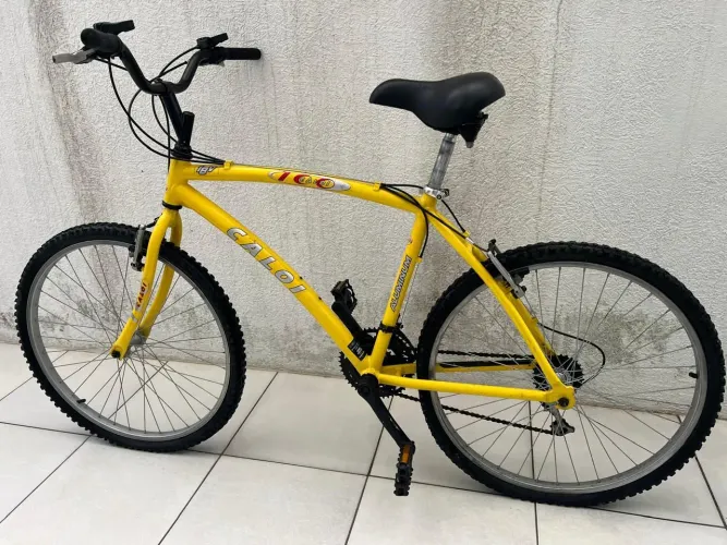 Bicicleta Caloi alumínio Aro 26,18 marchas