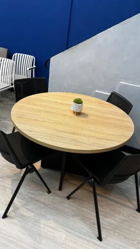 Mesa de reunião circular 