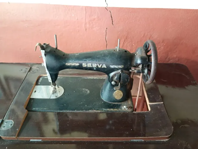 Máquina de costura Antiga
