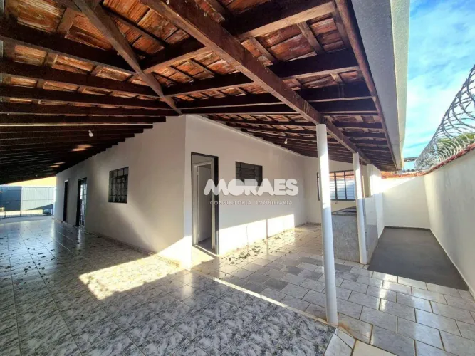 Casa com 4 dormitórios à venda, 204 m² por R$ 250.000,00 - Jardim Vitória - Bauru/SP