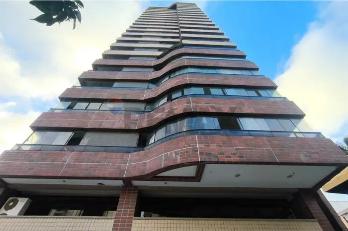 Edifício Golden Place